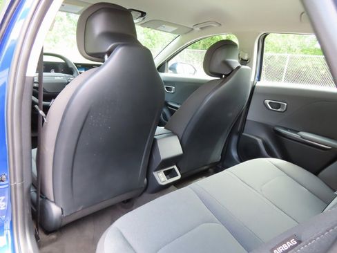 New 2025 Kia K4 LXS image 21