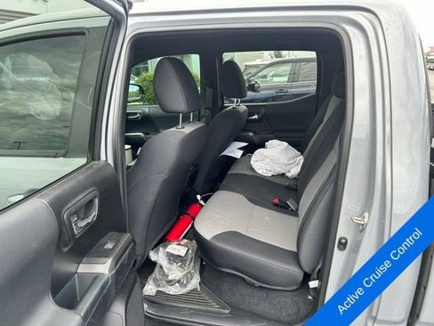 Used 2020 Toyota Tacoma TRD Off-Road w/ Technology Package AWD/4WD image 14