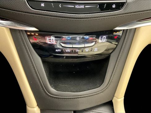 Used 2019 Cadillac XT5 Luxury AWD/4WD image 36