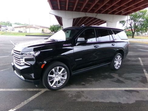Used 2021 Chevrolet Tahoe High Country AWD/4WD image 2