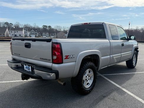 Used 2005 Chevrolet Silverado 1500 4x4 Extended Cab w/ Safe And Sound Package image 5