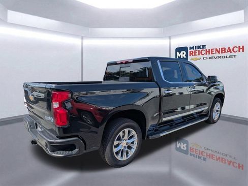 Used 2024 Chevrolet Silverado 1500 High Country w/ High Country Premium Package AWD/4WD image 5