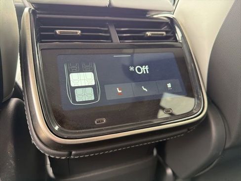 Used 2024 Rivian R1S Adventure image 29