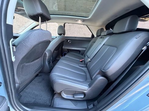 Used 2025 Hyundai Ioniq 5 Limited image 17