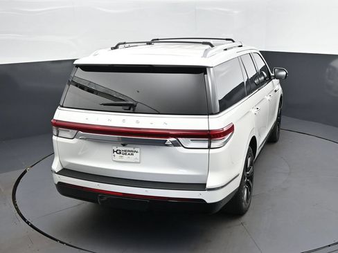 Used 2024 Lincoln Navigator Reserve AWD/4WD image 32