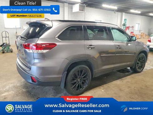 Used 2019 Toyota Highlander SE AWD/4WD image 4