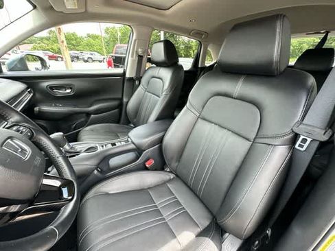 Used 2025 Honda HR-V EX-L image 16