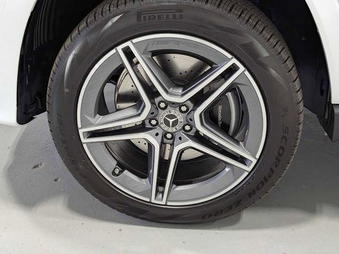 New 2026 Mercedes-Benz GLS 450 4MATIC image 3