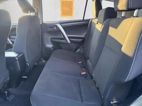 Used 2016 Toyota RAV4 XLE image 18