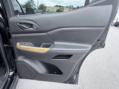 Used 2019 GMC Acadia Denali w/ Technology Package FWD image 35
