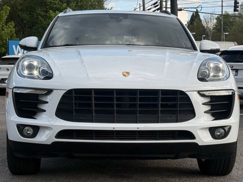 Used 2018 Porsche Macan image 8