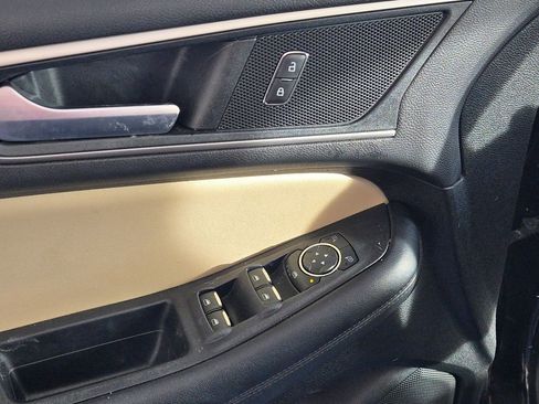 Used 2022 Ford Edge SEL w/ Convenience Package image 10