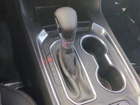 Used 2021 Chevrolet Traverse LT w/ LPO, Roadside Safety Package image 12