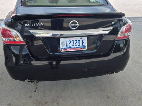 Used 2015 Nissan Altima 2.5 S w/ Sport Value Package FWD image 5