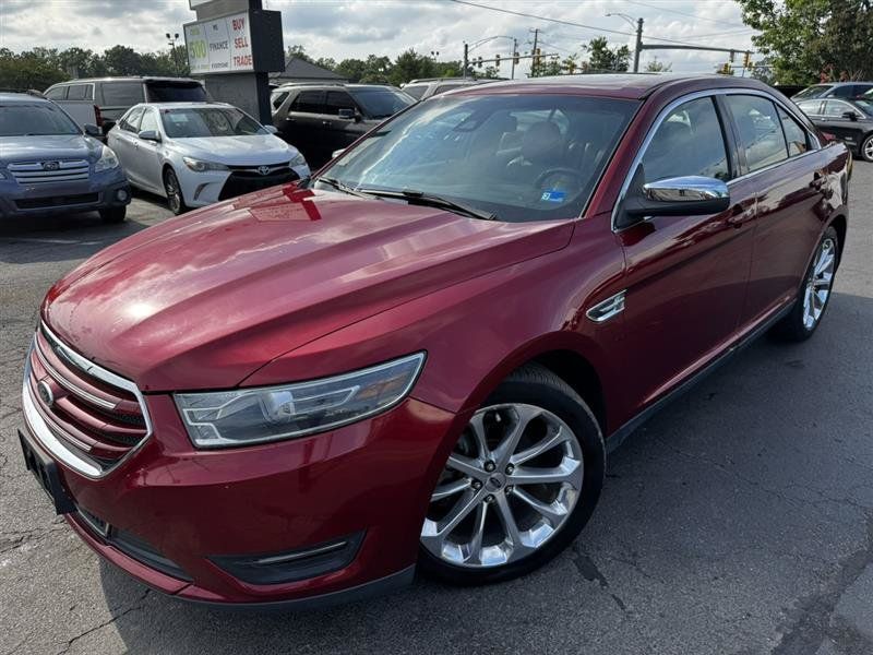Used 2015 Ford Taurus Limited w/ Equipment Group 301A FWD image 2