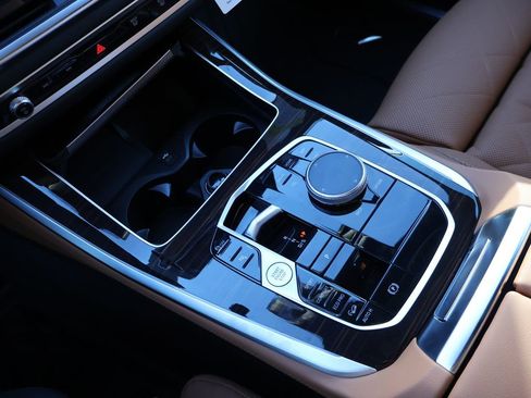 New 2026 BMW X5 xDrive40i w/ Climate Comfort Package image 30