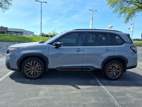 Used 2025 Subaru Forester Sport AWD/4WD image 4