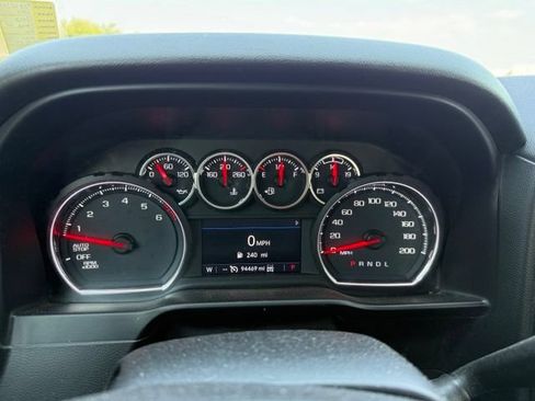 Used 2019 Chevrolet Silverado 1500 LT Trail Boss AWD/4WD image 19