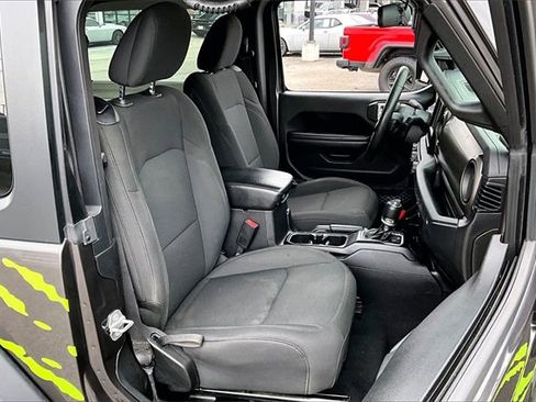 Used 2018 Jeep Wrangler Sport S image 25