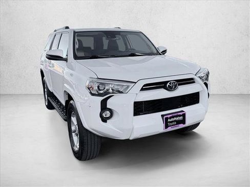 Used 2024 Toyota 4Runner SR5 Premium image 3