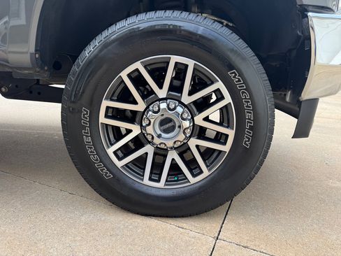 Used 2017 Ford F350 Lariat w/ Lariat Ultimate Package image 32