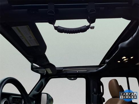 Used 2023 Jeep Wrangler Unlimited Rubicon w/ LED Lighting Group image 23