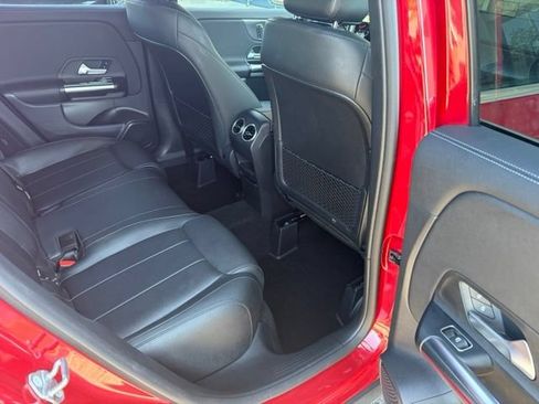 Used 2022 Mercedes-Benz GLA 250 4MATIC w/ Premium Package Lite image 34