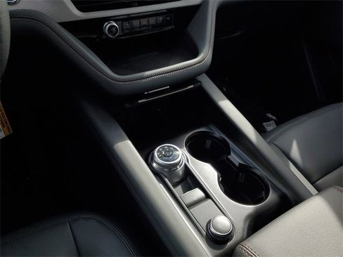 New 2025 Ford Explorer Active w/ Active Comfort Package image 31