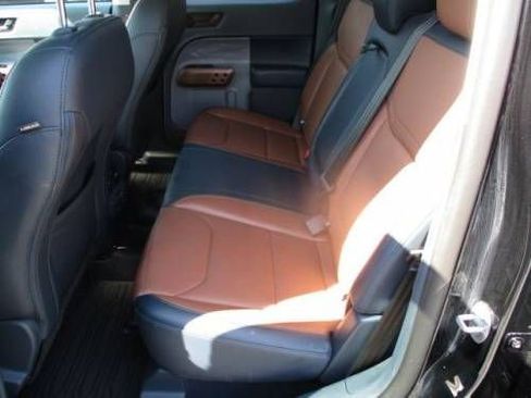 Used 2022 Ford Maverick Lariat w/ Lariat Luxury Package image 18