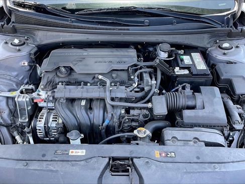 Used 2023 Hyundai Elantra SEL FWD image 10