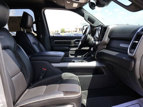 Used 2023 RAM 1500 Laramie AWD/4WD image 9