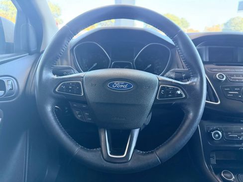 Used 2016 Ford Focus SE w/ Equipment Group 201A image 19
