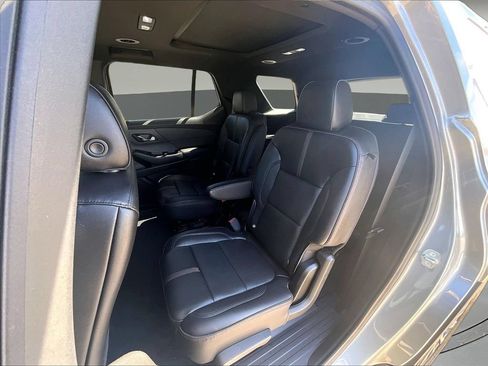 Used 2023 Chevrolet Traverse RS AWD/4WD image 26