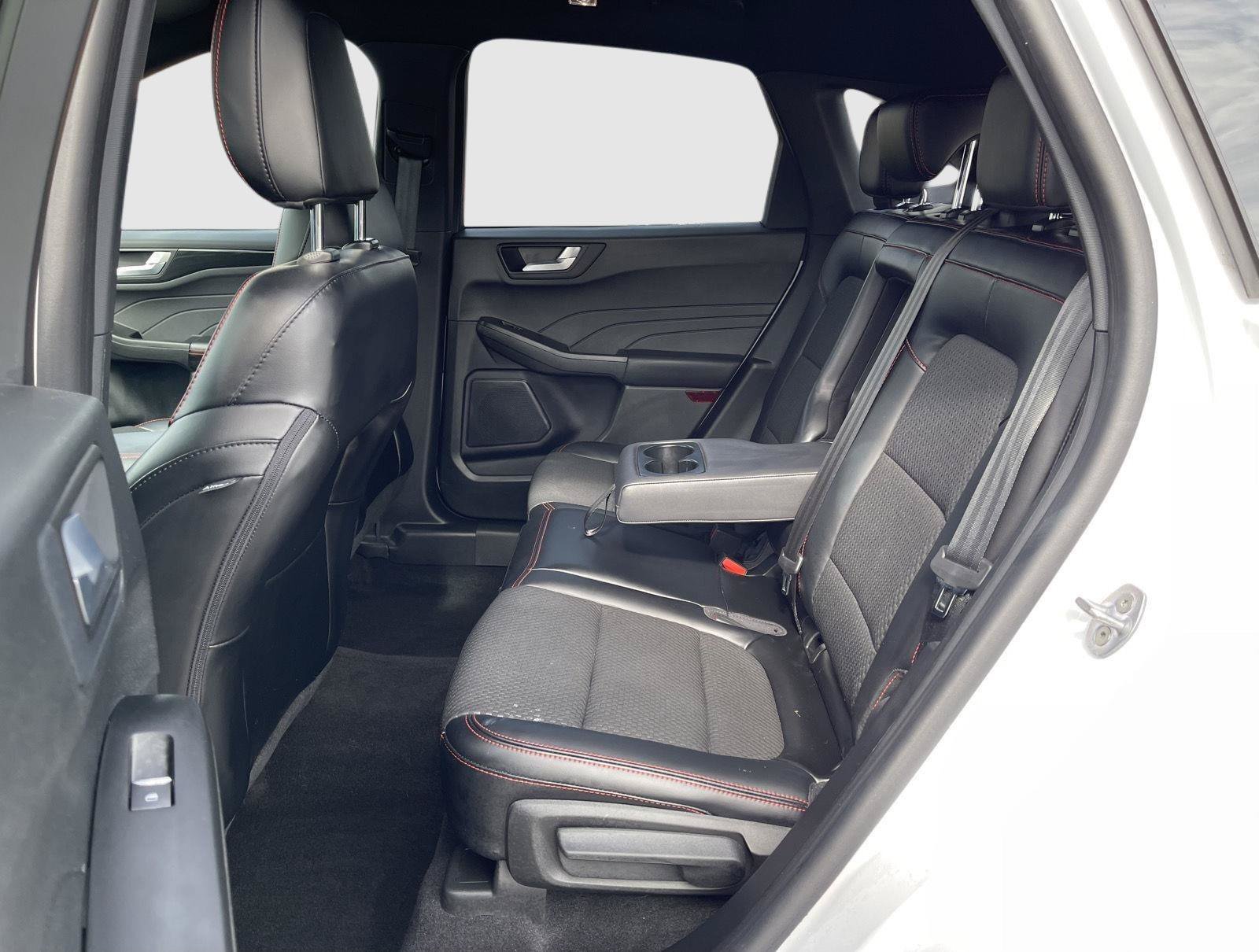 Used 2023 Ford Escape ST-Line w/ Tech Pack #1 AWD/4WD image 15