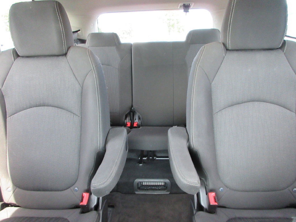 Used 2017 Chevrolet Traverse LT w/ Style and Technology Package FWD image 20