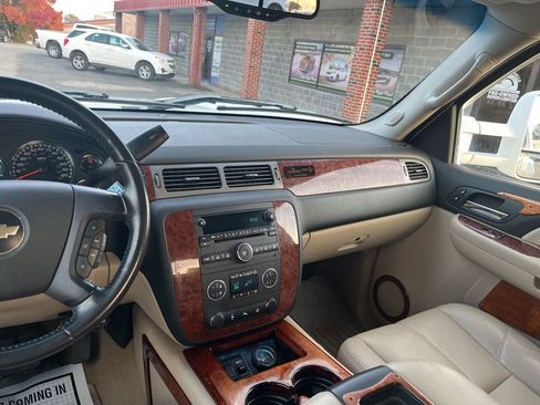 Used 2008 Chevrolet Silverado 3500 LTZ w/ EZ-Lift Tailgate Package image 33