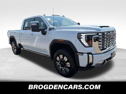 New 2026 GMC Sierra 2500 Denali w/ Technology Package AWD/4WD image 1