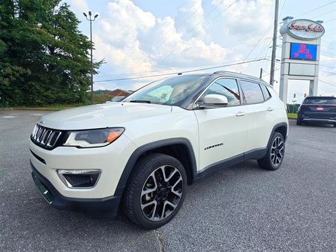 Used 2018 Jeep Compass Limited w/ Navigation Group AWD/4WD image 1