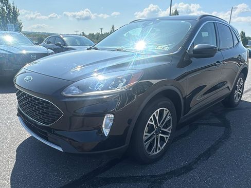 Used 2020 Ford Escape SEL image 3