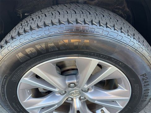 Used 2015 Toyota Highlander XLE image 33