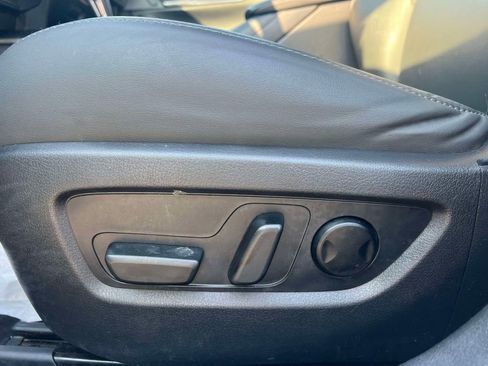 Used 2024 MAZDA CX-30 AWD 2.5 S w/ Preferred Package image 19