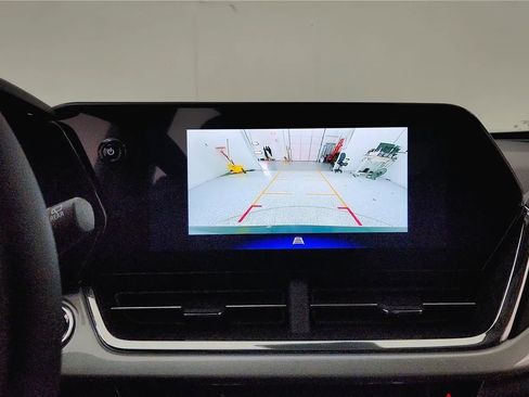 New 2026 Chevrolet Trax LT w/ Driver Confidence Package FWD image 25