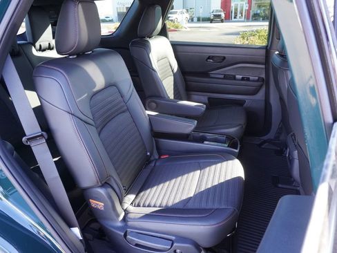 Certified 2025 Nissan Pathfinder Rock Creek image 8