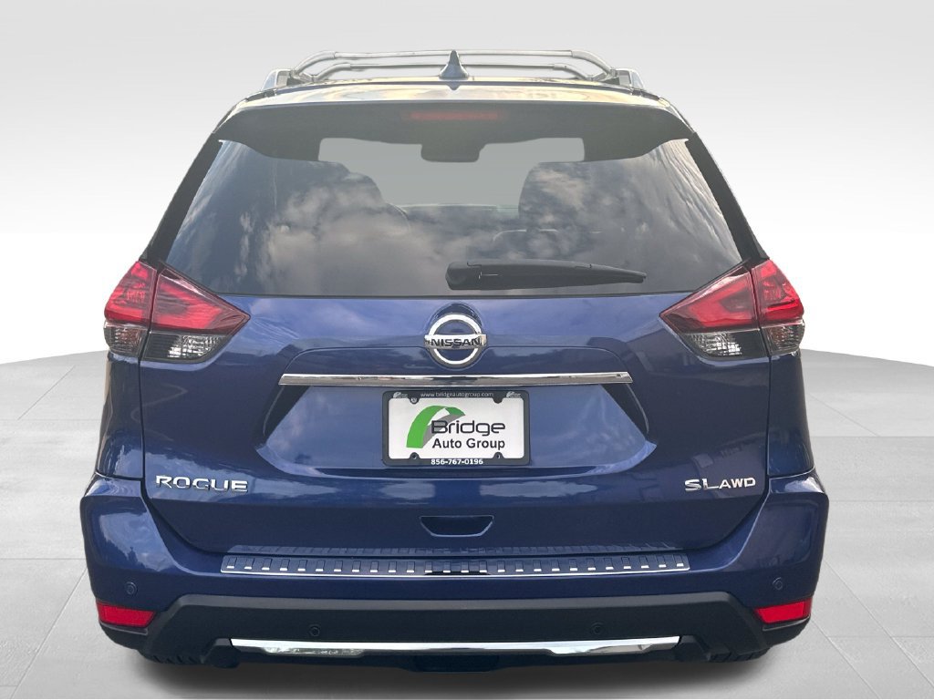 Used 2019 Nissan Rogue SL w/ Premium Package AWD/4WD image 6