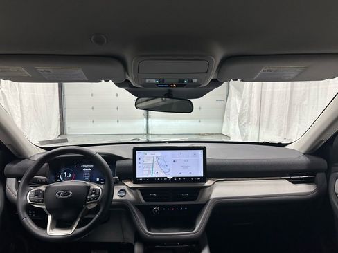 Used 2025 Ford Explorer Active image 37