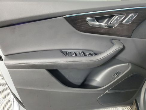 Used 2023 Audi Q8 Premium Plus image 19