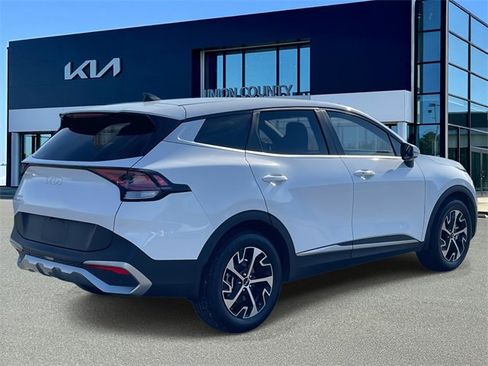 Certified 2023 Kia Sportage EX image 6