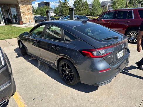 Used 2025 Honda Civic Sport image 4