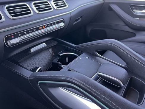 Used 2025 Mercedes-Benz GLE 450e 4MATIC image 18