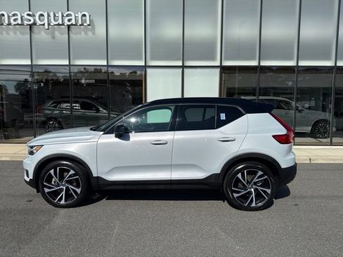 Used 2020 Volvo XC40 T5 R-Design w/ Protection Package AWD/4WD image 2